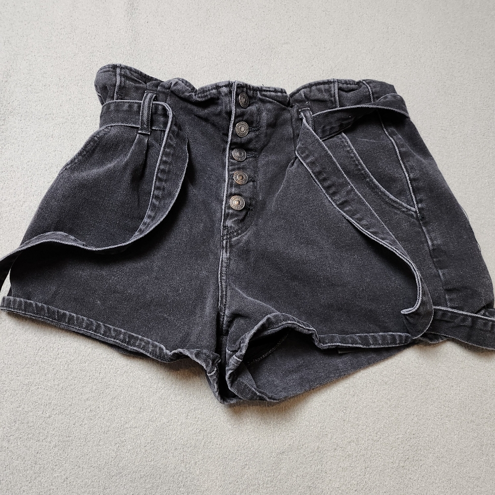 American Eagle paper bag mom short in washed black Sz 8